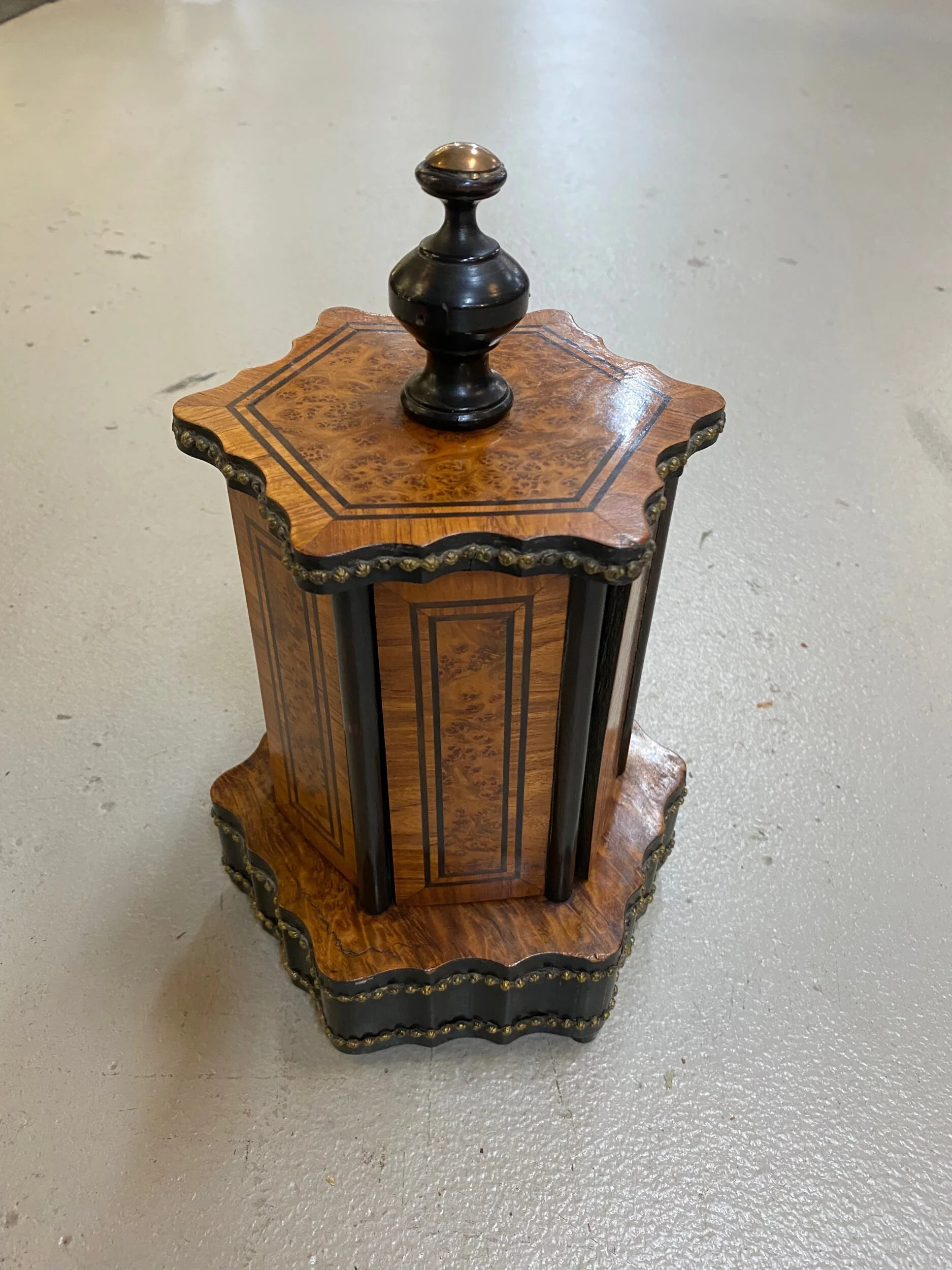 EBF3FD84-4F22-4769-8177-269941263F06