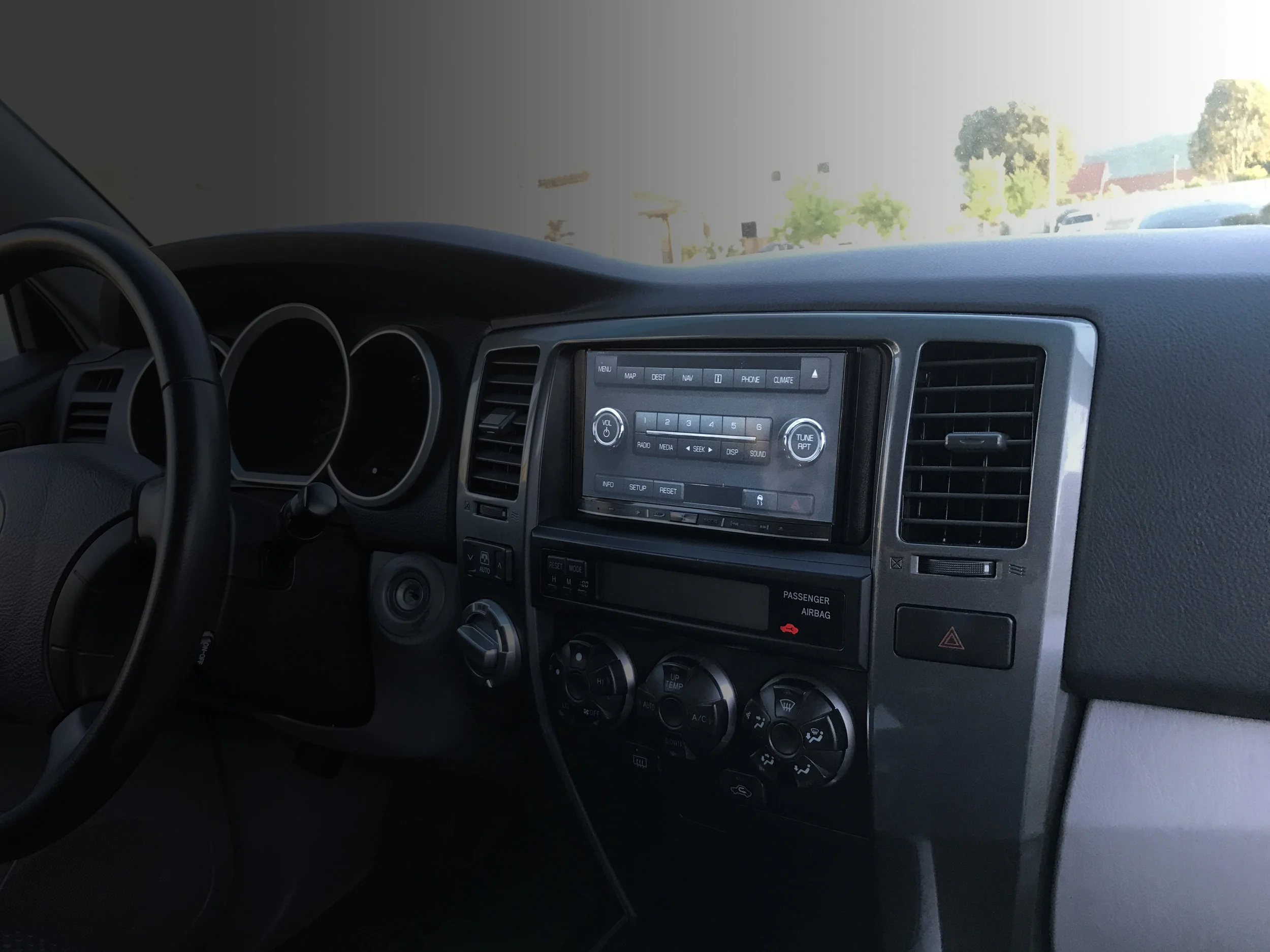 RadioCling_Header_2.jpg