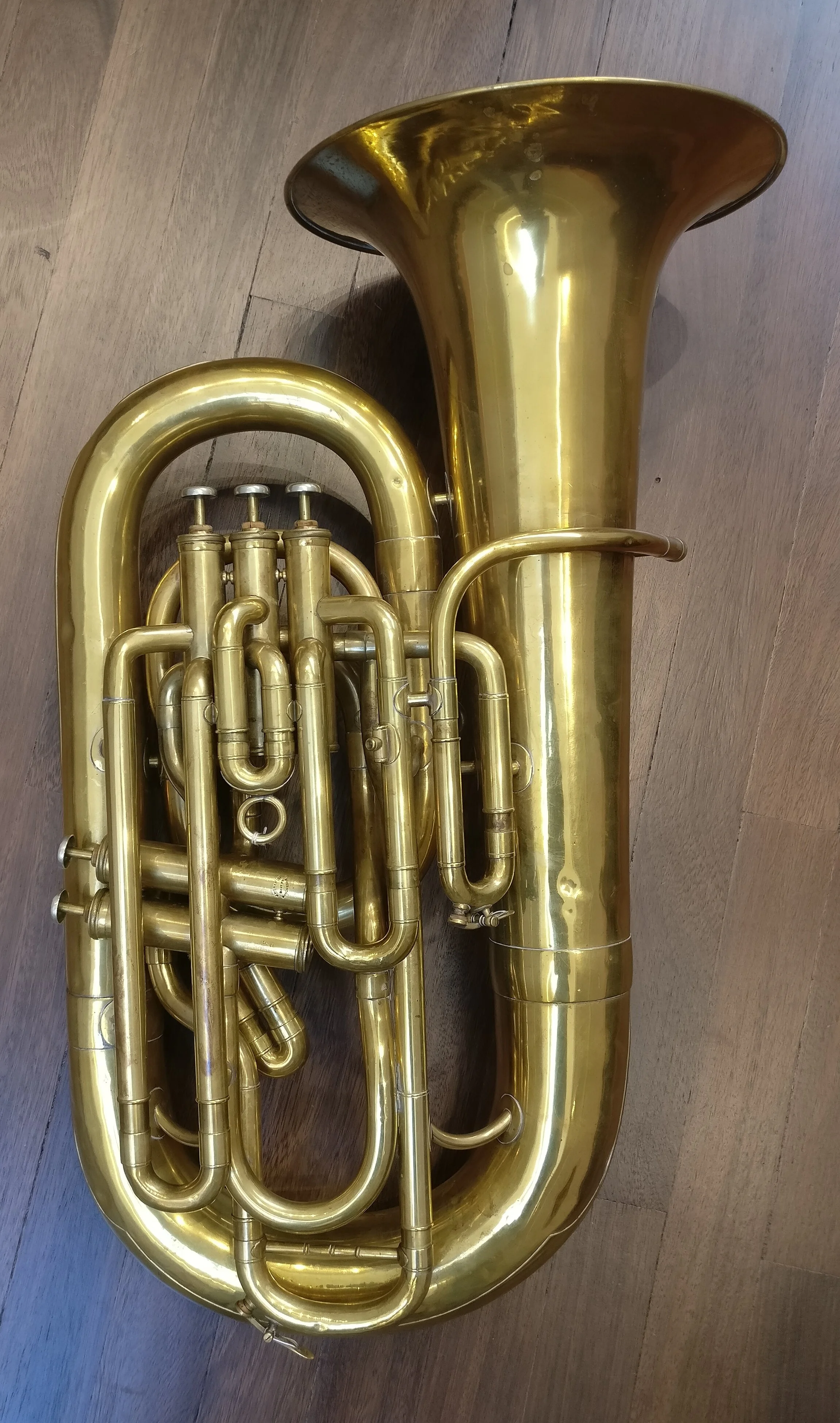English F tuba (Higham).jpg