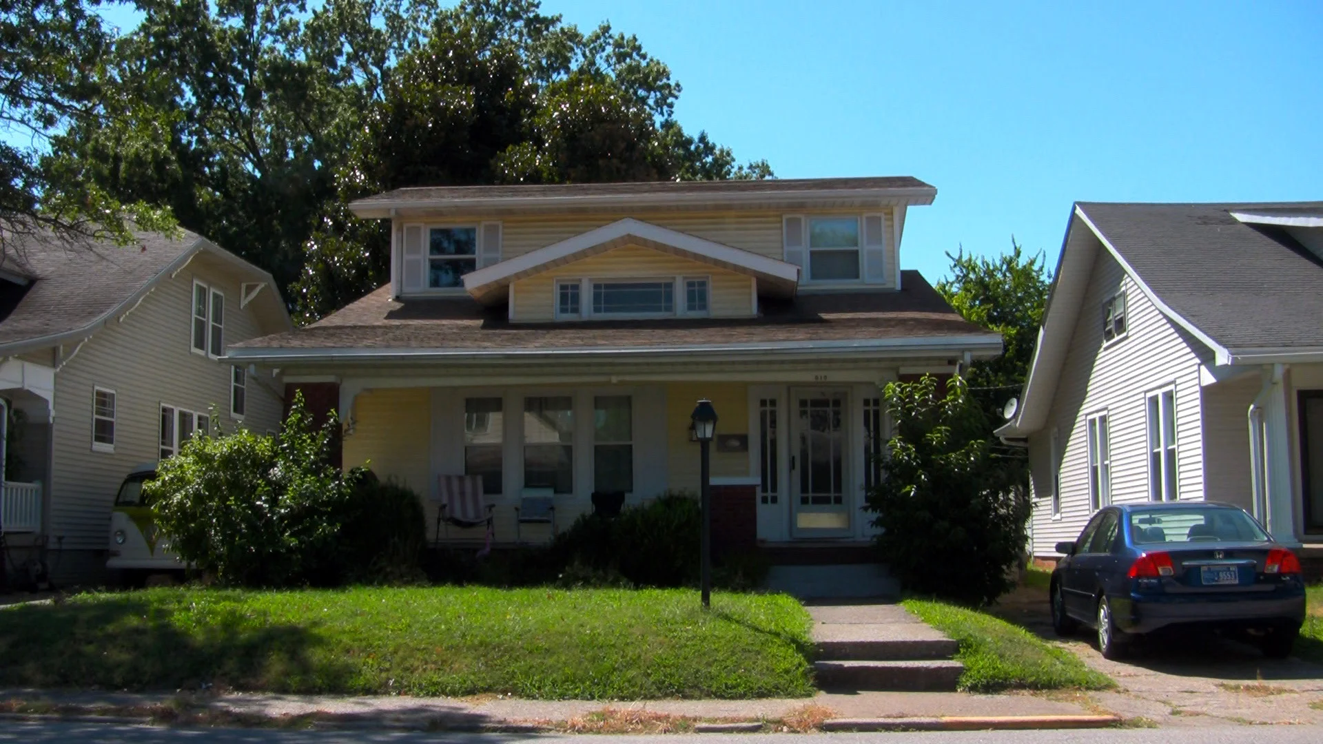 An Intimate, Detached Property, 2013 Video Still, Digital Video, 8'39".