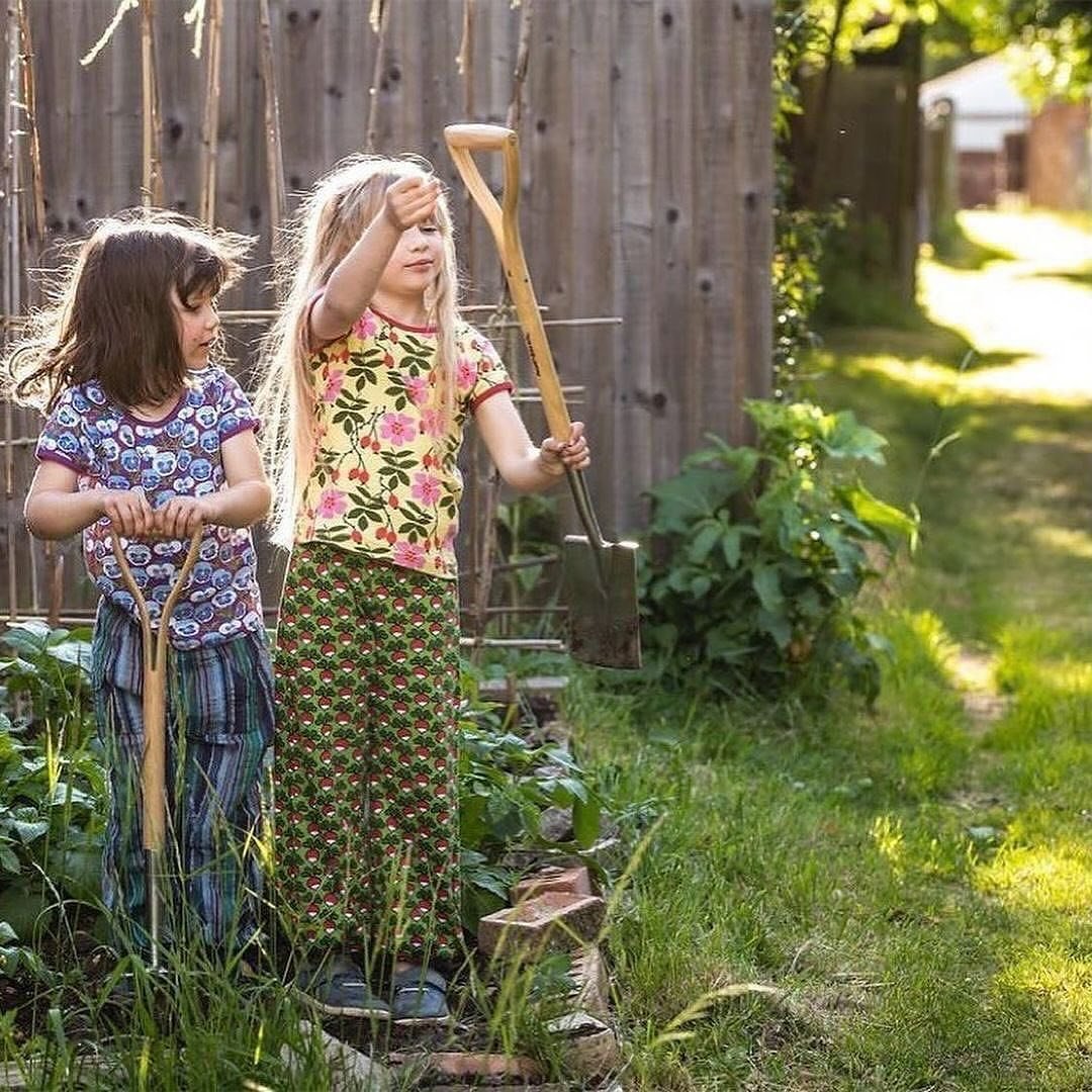 🌻LAST DAY to get 20% off our children&rsquo;s garden tools plus FREE postage! 🌱

For National Gardening Week we&rsquo;re offering 20% off our beautiful ash hardwood and stainless steel children&rsquo;s garden tools.

Click on the link in our profil