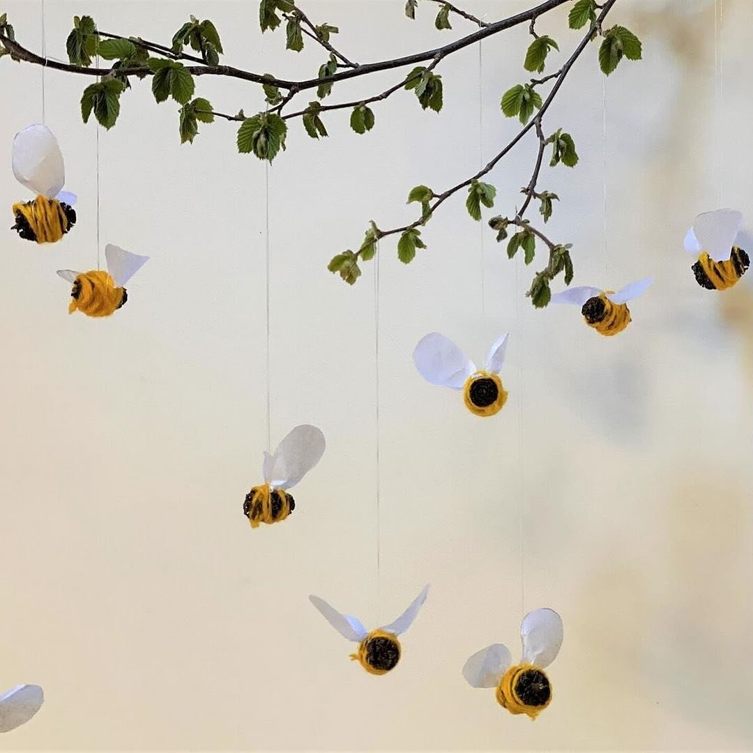 Make alder cone bees to celebrate #WorldBeeDay today! 🐝🌿

These look so pretty hanging up individually or made into a mobile. You can find alder cones on or under alder trees all year round. If you can&rsquo;t find any though, larch cones also work