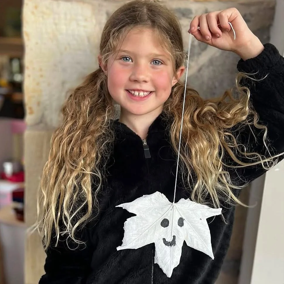 👻 Make Leaf Ghosts! 🍂✨

Turn fallen leaves into spooky little ghosts for Halloween! They&rsquo;re simple to make and look lovely hanging around your home. All you need is some white and black paint and a bit of white embroidery thread to hang them 