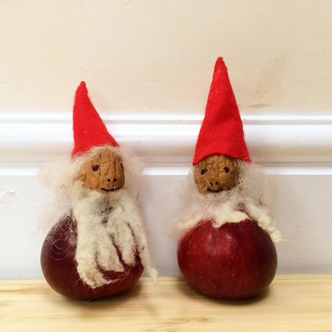 Meet our little apple gnomes 🍎🍄
A gentle nature craft that&rsquo;s perfect for cosy afternoons and creative hands.

You&rsquo;ll need:
&bull; An apple
&bull; A walnut
&bull; A toothpick (to join the head and body)
&bull; Sheep&rsquo;s wool or cotto