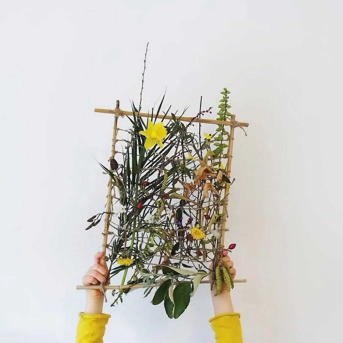 Make a nature loom 🌿🌼

Using just a few sticks and some twine, you can make a simple loom to take with you on a walk. Then see what nature offers &mdash; grasses, leaves, petals and tiny treasures that can be gently woven in as you go.

Each loom b