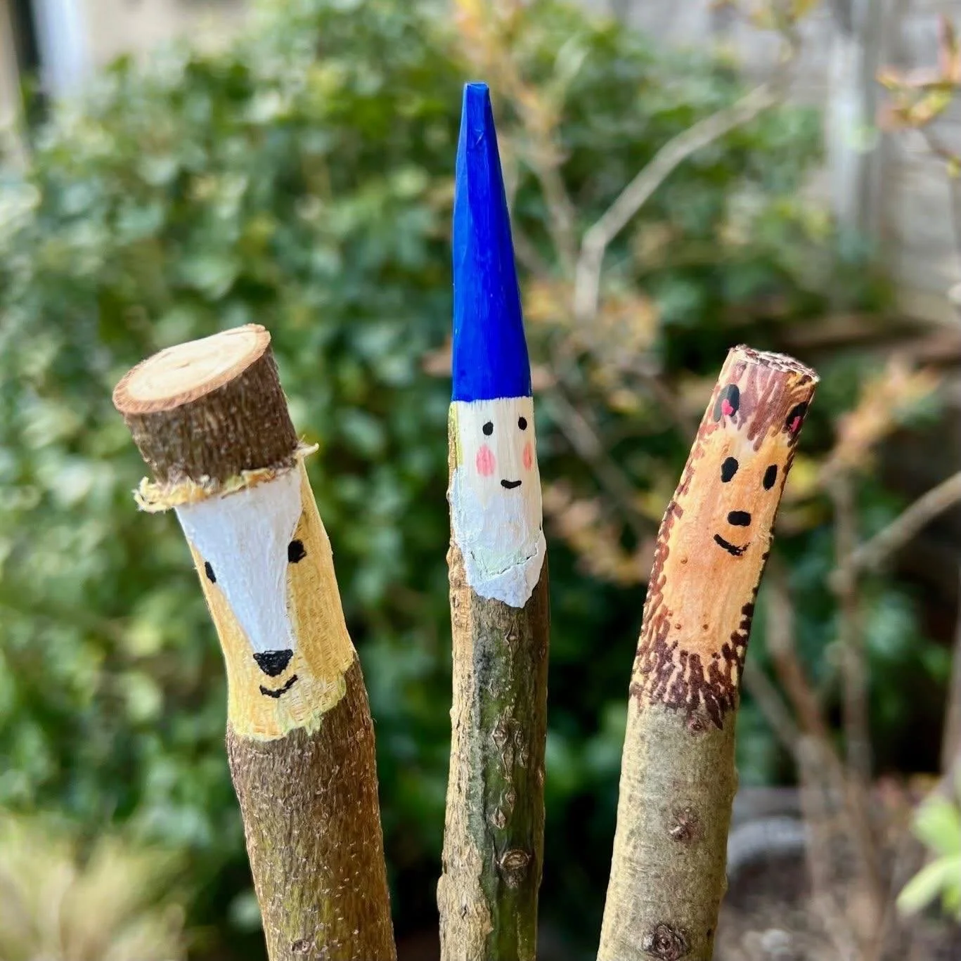 Make your own whittled stick characters 🦔🌿

Whittling is a lovely way to introduce children to safe knife skills, while also encouraging creativity and confidence. These simple whittled stick characters make a perfect beginner activity for children