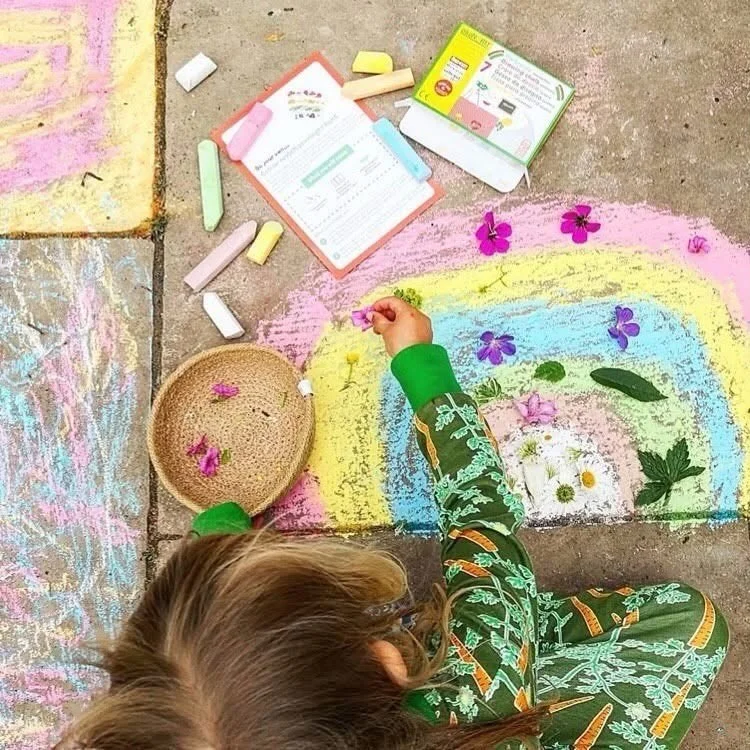 🌈 Go on a Colour Match Scavenger Hunt! 🌿

How many colours can you spot in nature? 🌸🍃

One of the activities in our July Craft &amp; Gardening Box invites children to head outdoors and match colourful flowers, leaves and other natural treasures t