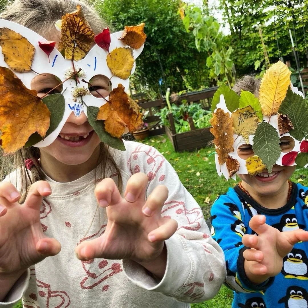 🍂 Make a leaf mask 🦉🐻🦋

One of the activities in our October Mud &amp; Bloom box is making your own autumn leaf mask.

We provide three beautiful paper masks to choose from: an owl, bear and butterfly - plus a renature eco-friendly glue stick. Th