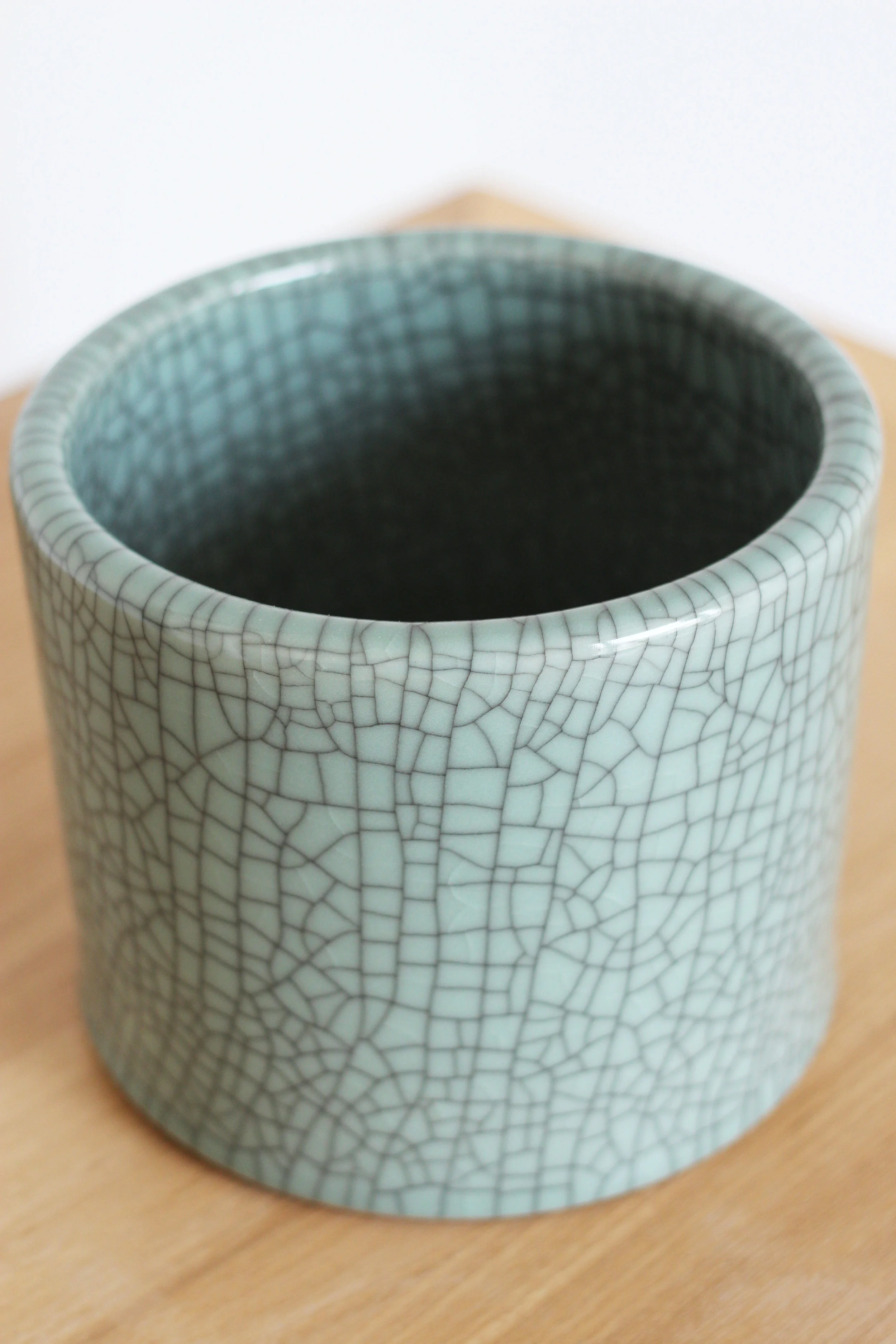 Pot Jade Medium1.jpg