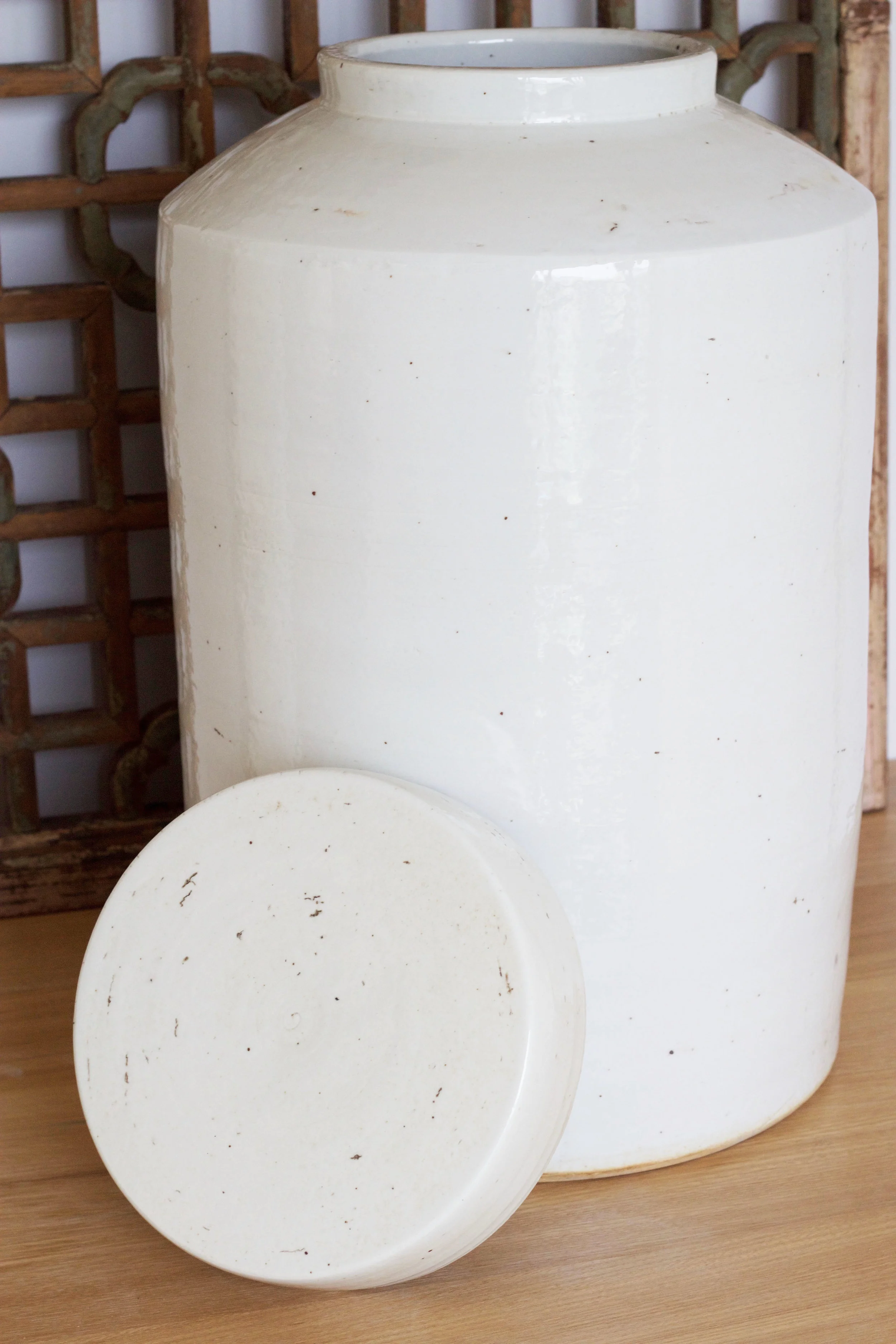 Pottery White Large2.jpg