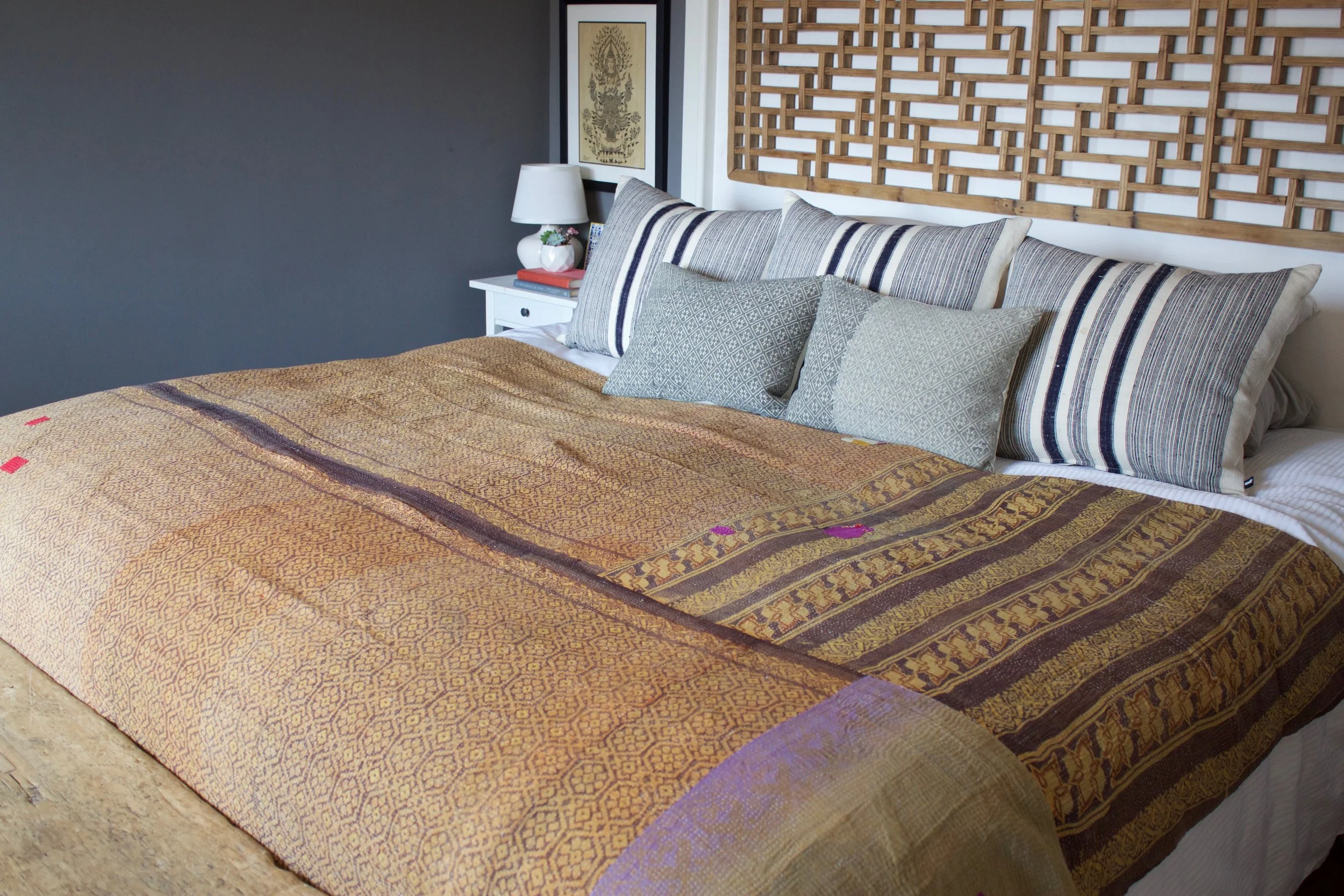 'Georgia' - Kantha Quilt - vintage kantha quilt from India - different pattern on the reverse side - Dimensions: 620 RMB