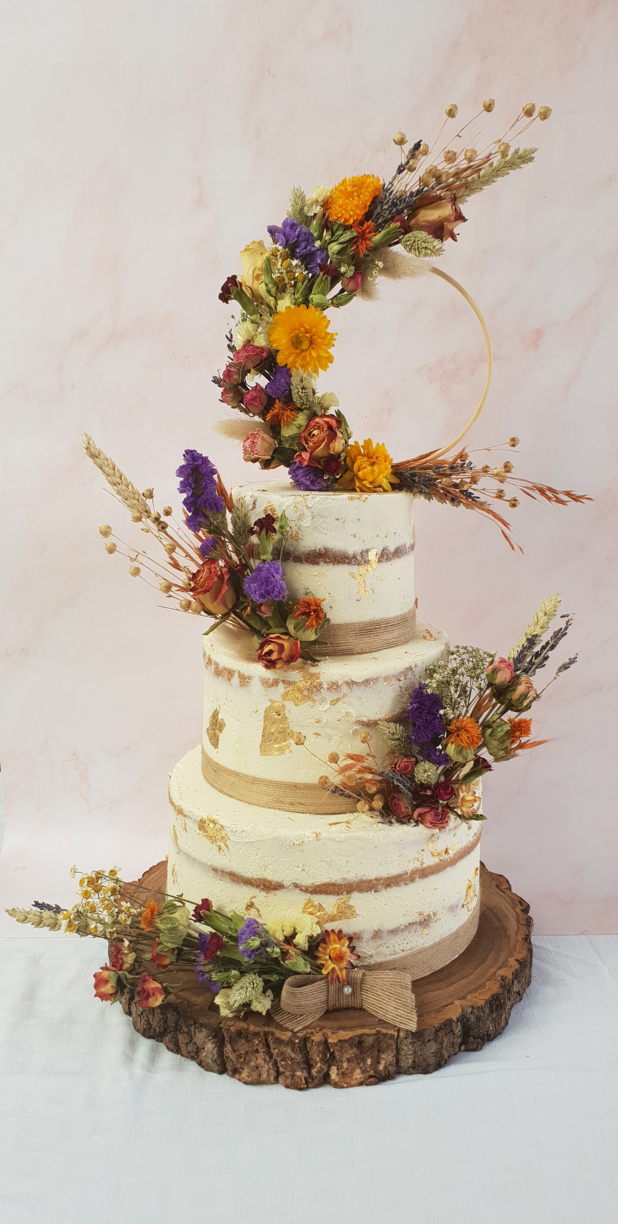 dried flower wedding cake.jpg