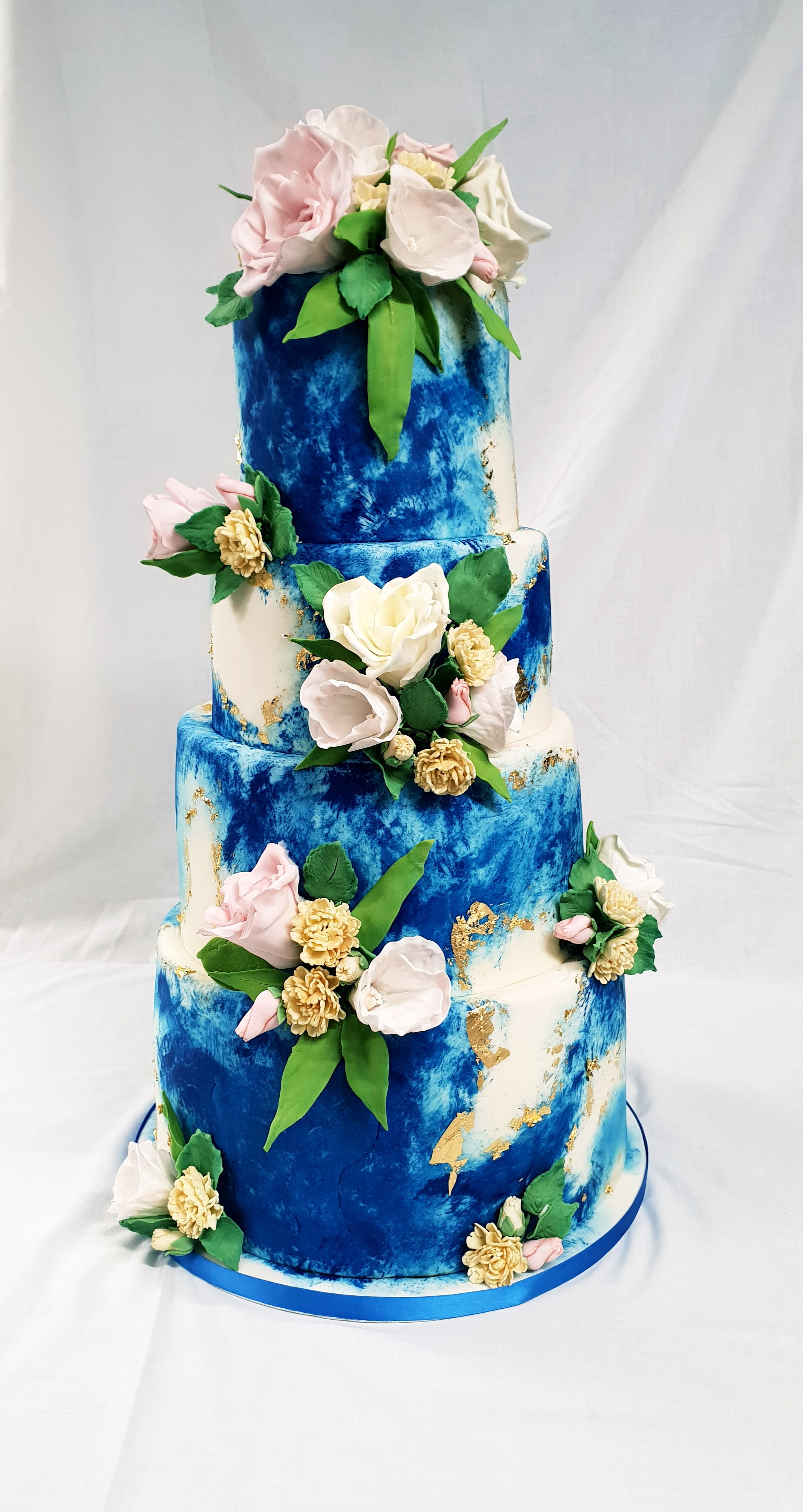 watercolour wedding cake.jpg