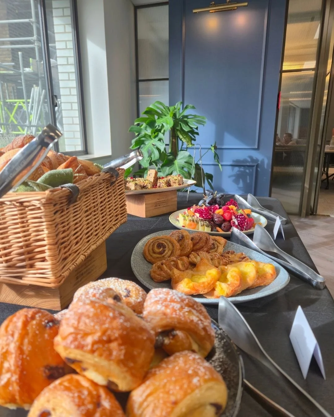 How to Plan Catering for an All-Day Business Meeting in London