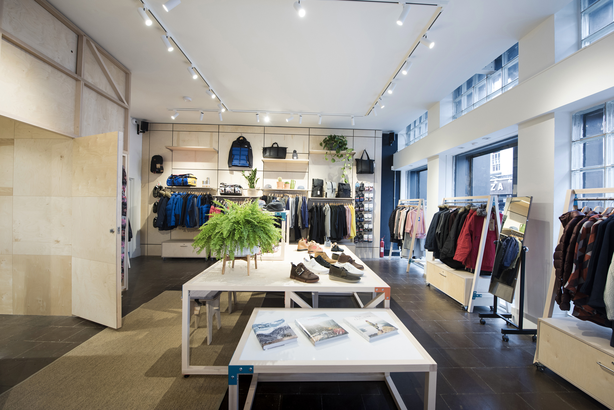 Outsiders Instore14.jpg
