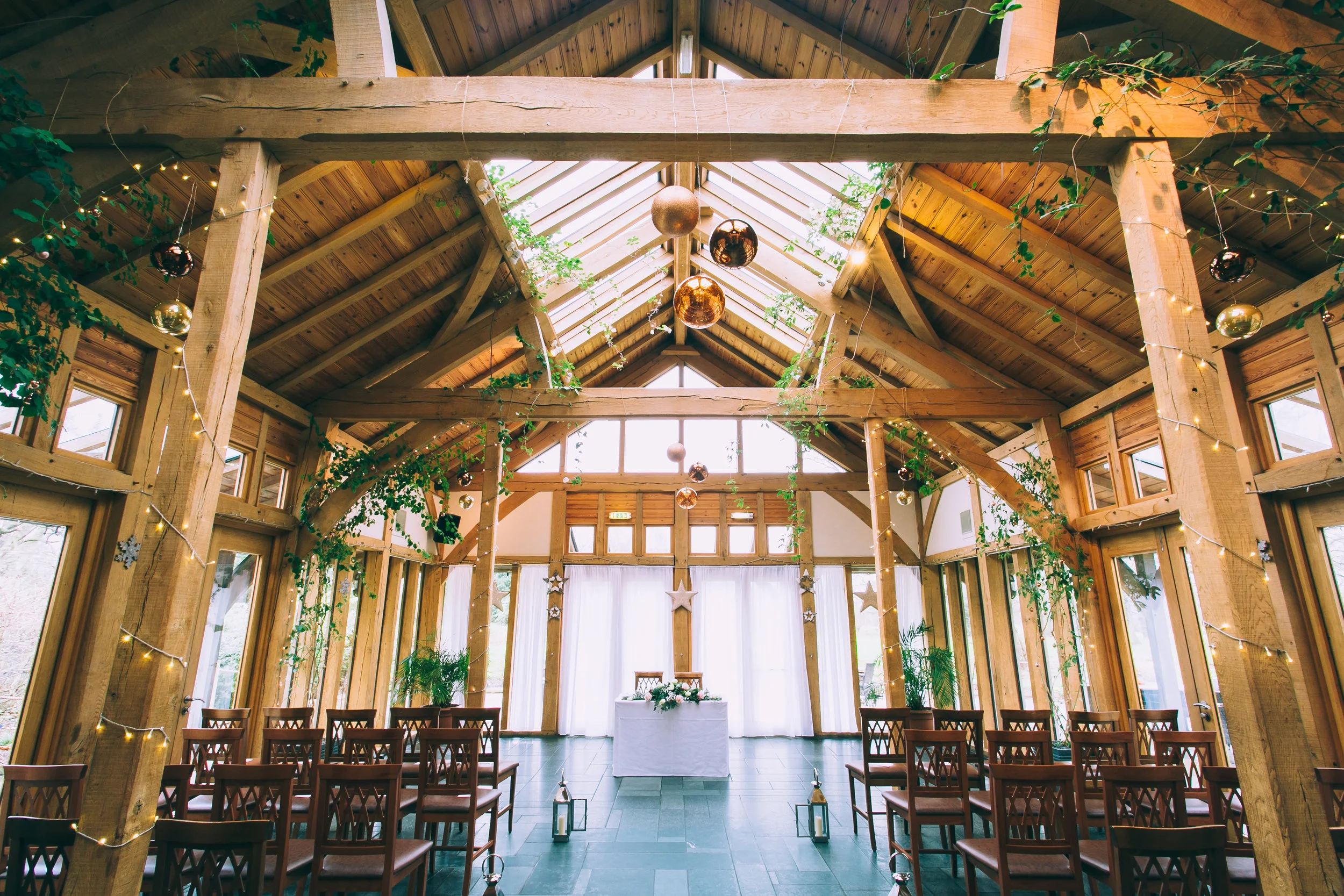 Clare&Iain-Wedding-at-The-Oak-Tree-Over-tom-biddle-photographer-tb07.jpg