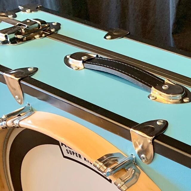 Neighbors getting on your nerves? Bring The House Down.

www.panamericandrums.com

#SuitcaseDrum #SuitcaseKickDrum #ShakeyGraves #AustinMusic #DallasMusic #LiveMusicAustin #LiveMusicDallas #LondonMusic
#AbbeyRoadStudios #Reverb
#RecordingStudio #Sing