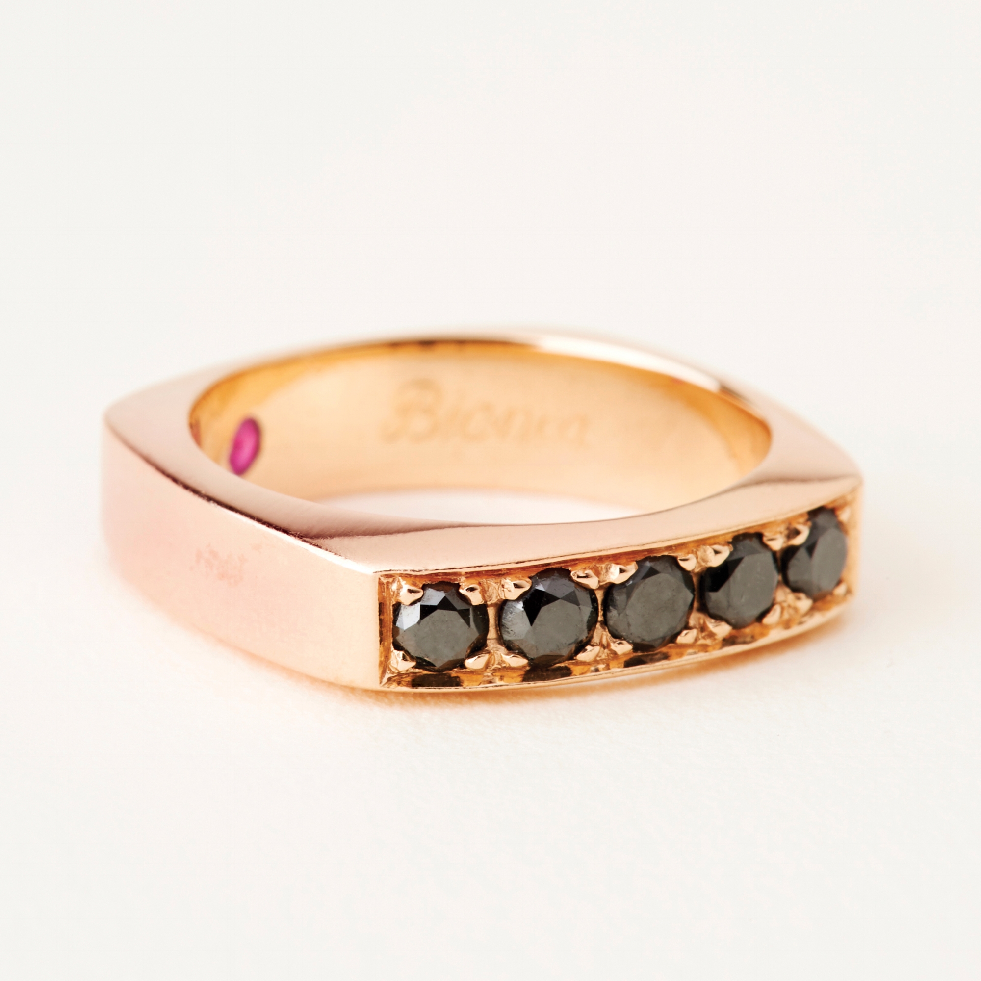 BIANCA.A // PINK GOLD 18K BLACK DIAMOND & RUBY