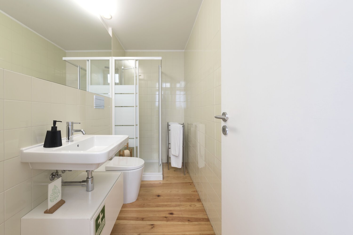 sweetporto_alegria_terrace_studio_bathroom.jpg