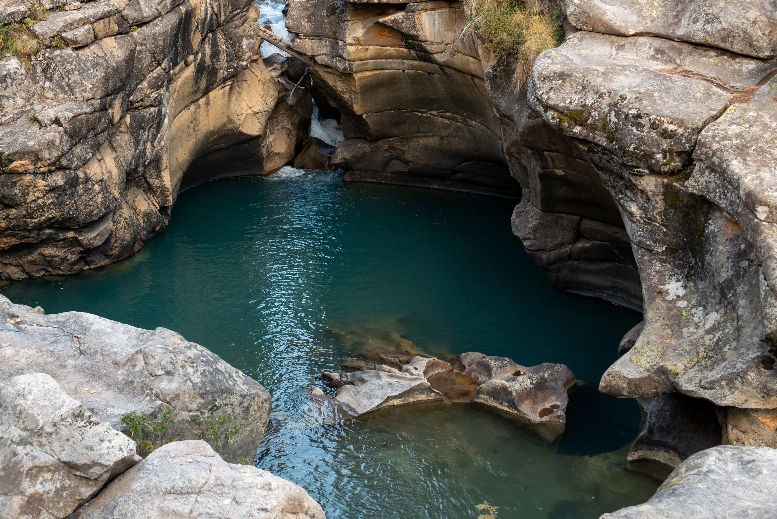 Devil's Punch Bowl 16x24.jpg
