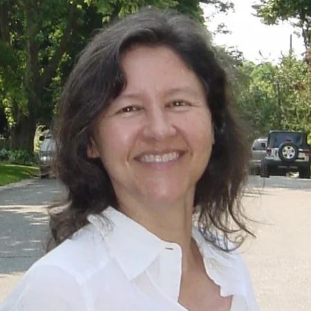 headshot-kelly.jpg