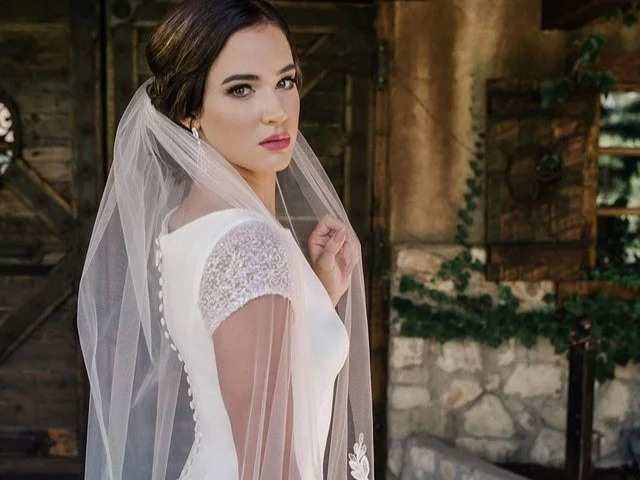Envogue Veils and Accessories Trunk Show