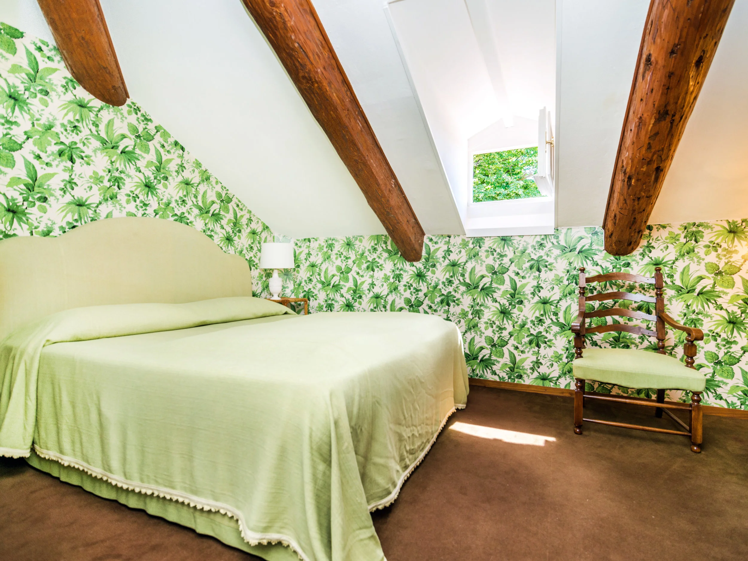 Bedroom_06_01.jpg