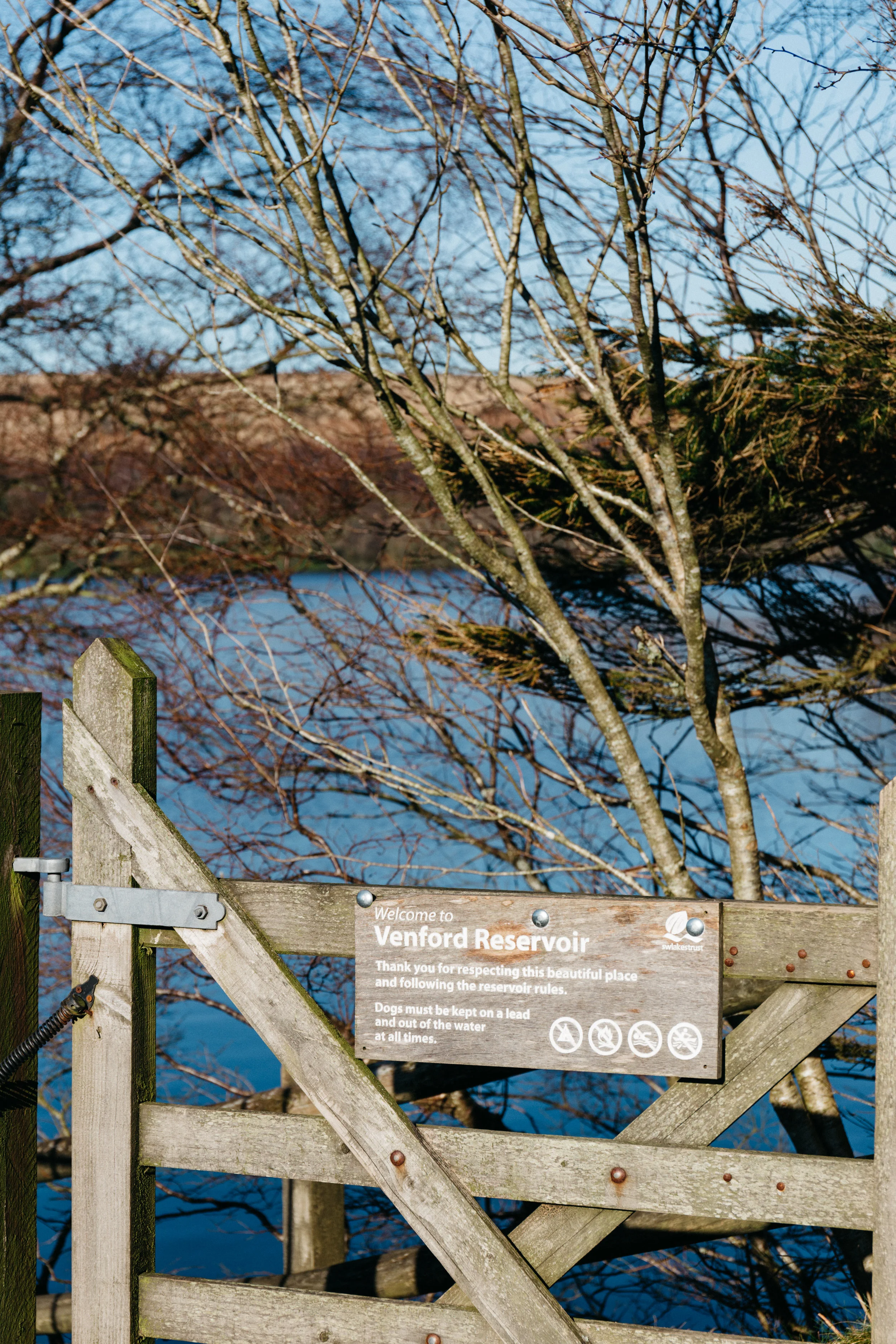 Pass through the gate into the reservoir