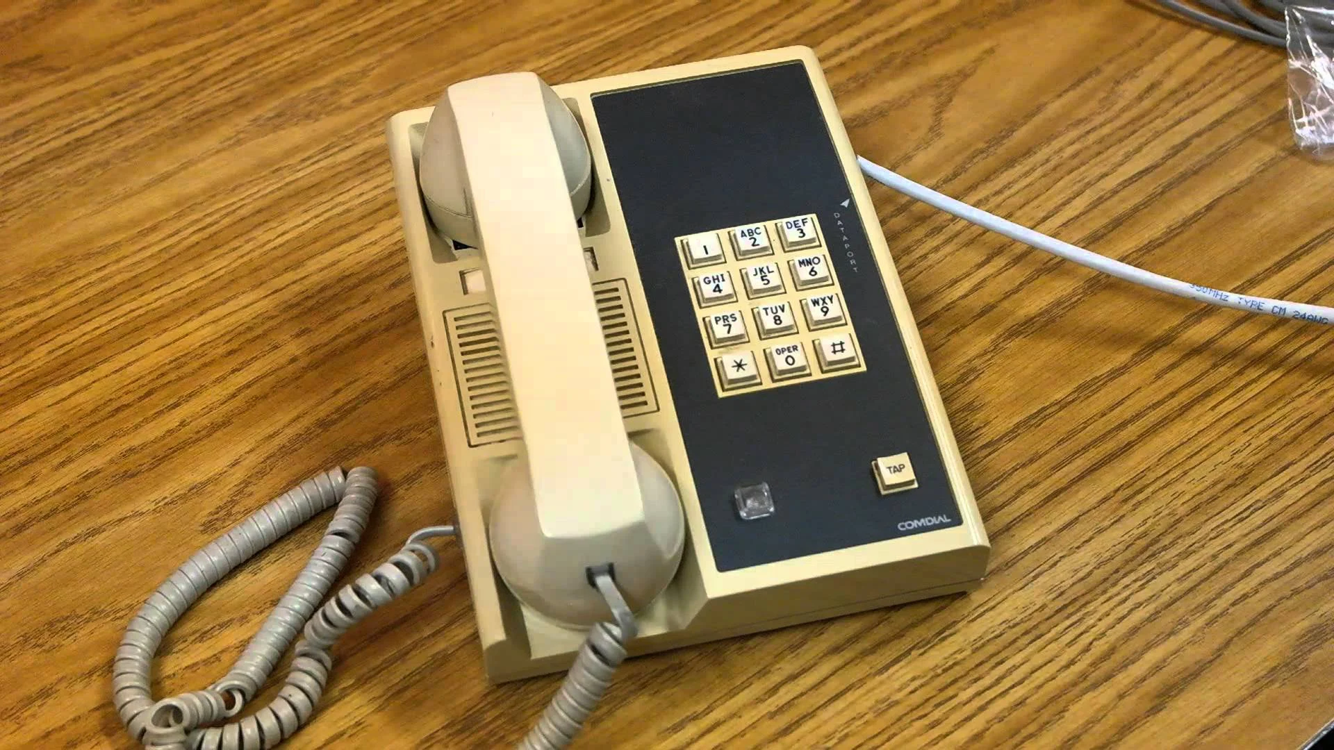 old-phone.jpg