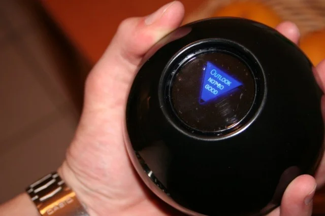 8-ball-640x426.jpg