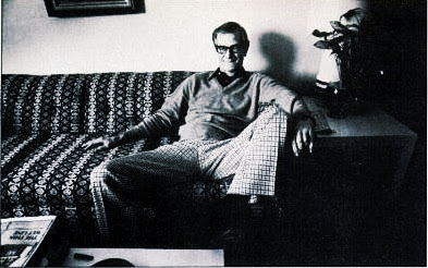 Dr. James Grigson, manspreading in his den
