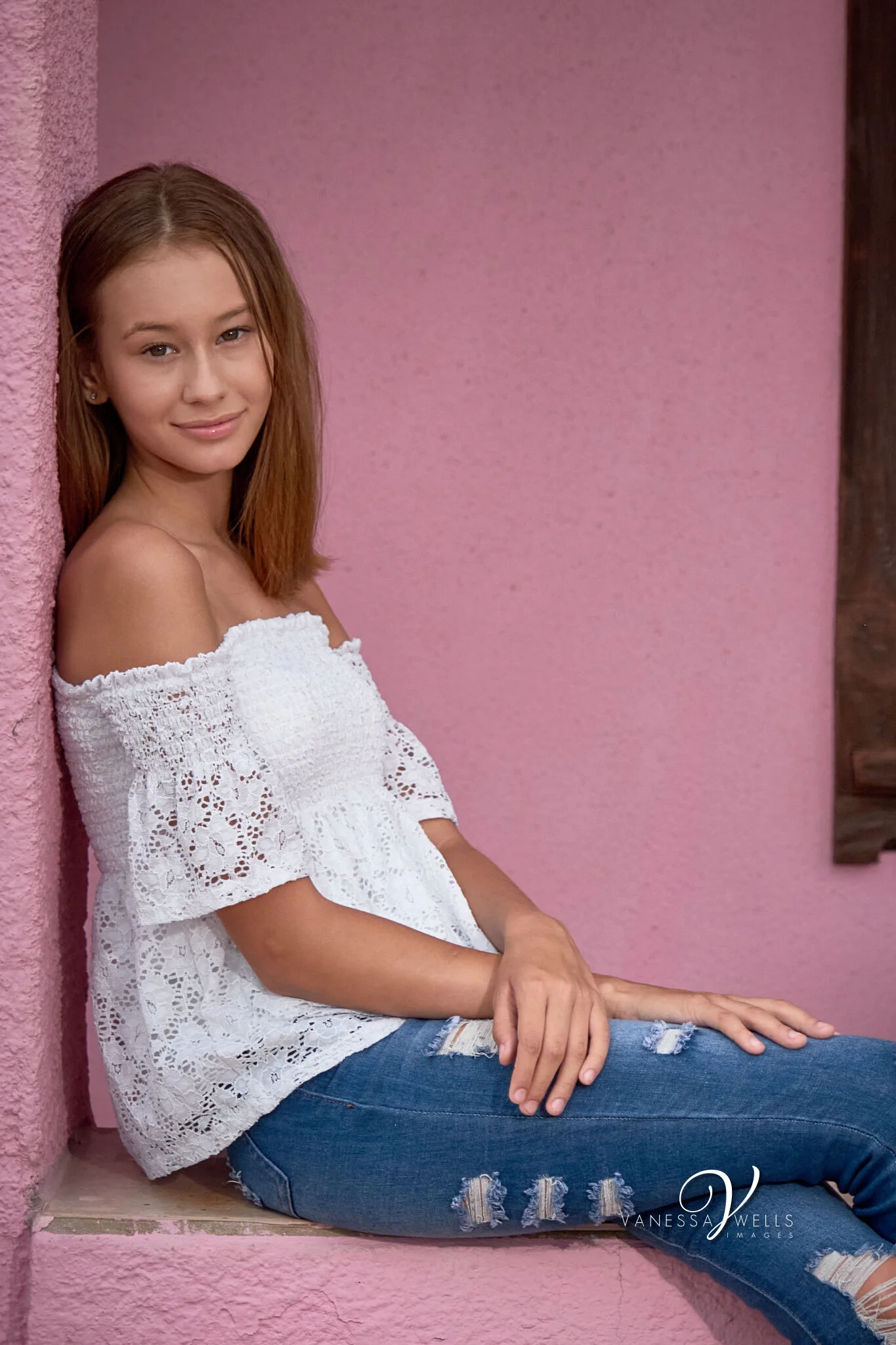 Teen Pink Wall Paseo