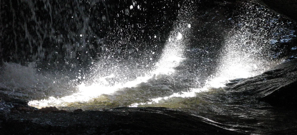 twolightsonwatercomp0001.jpg