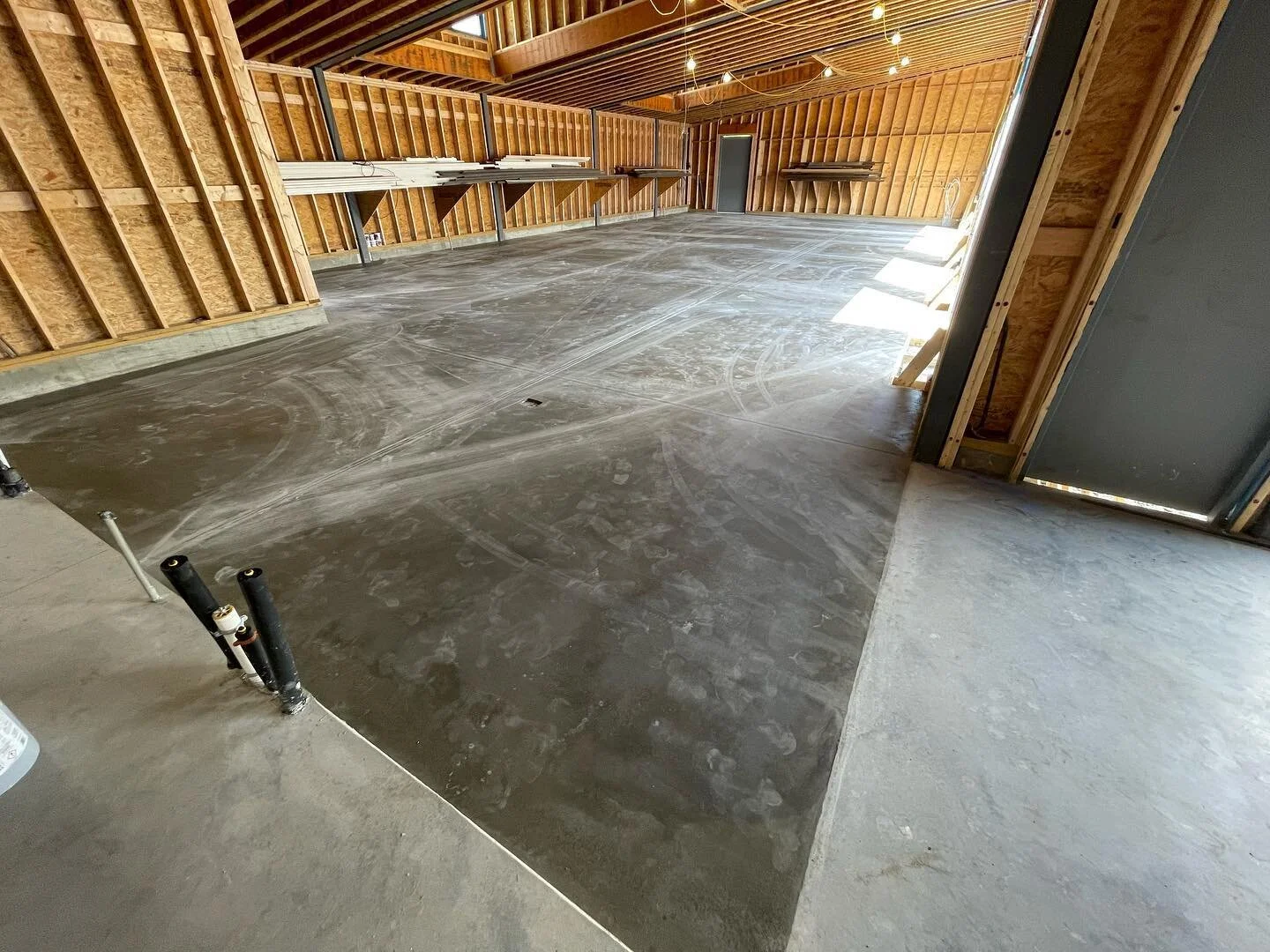 If someone dings this floor up we&rsquo;re going to have words. This one came out perfect 🤘🏻