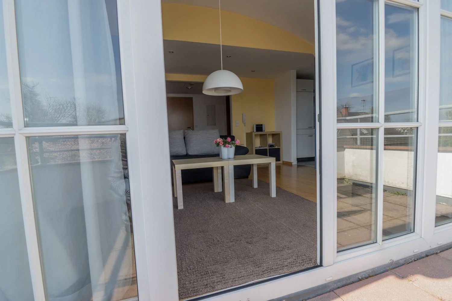 Apartment / Balkon / Terrasse / Wohnzimmer