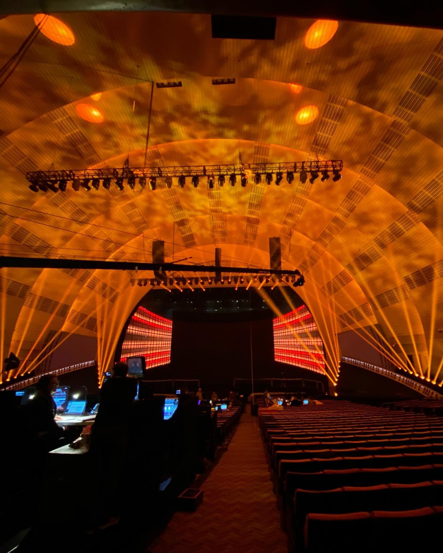 Feeling grateful and looking back on some beautiful moments from 2023. Excited to make more beautiful musical memories in 24!
- @radiocitymusichall for NBC Universal
- Running monitors for the legend @jamestaylor_com at Love Rocks NYC
- Running moni