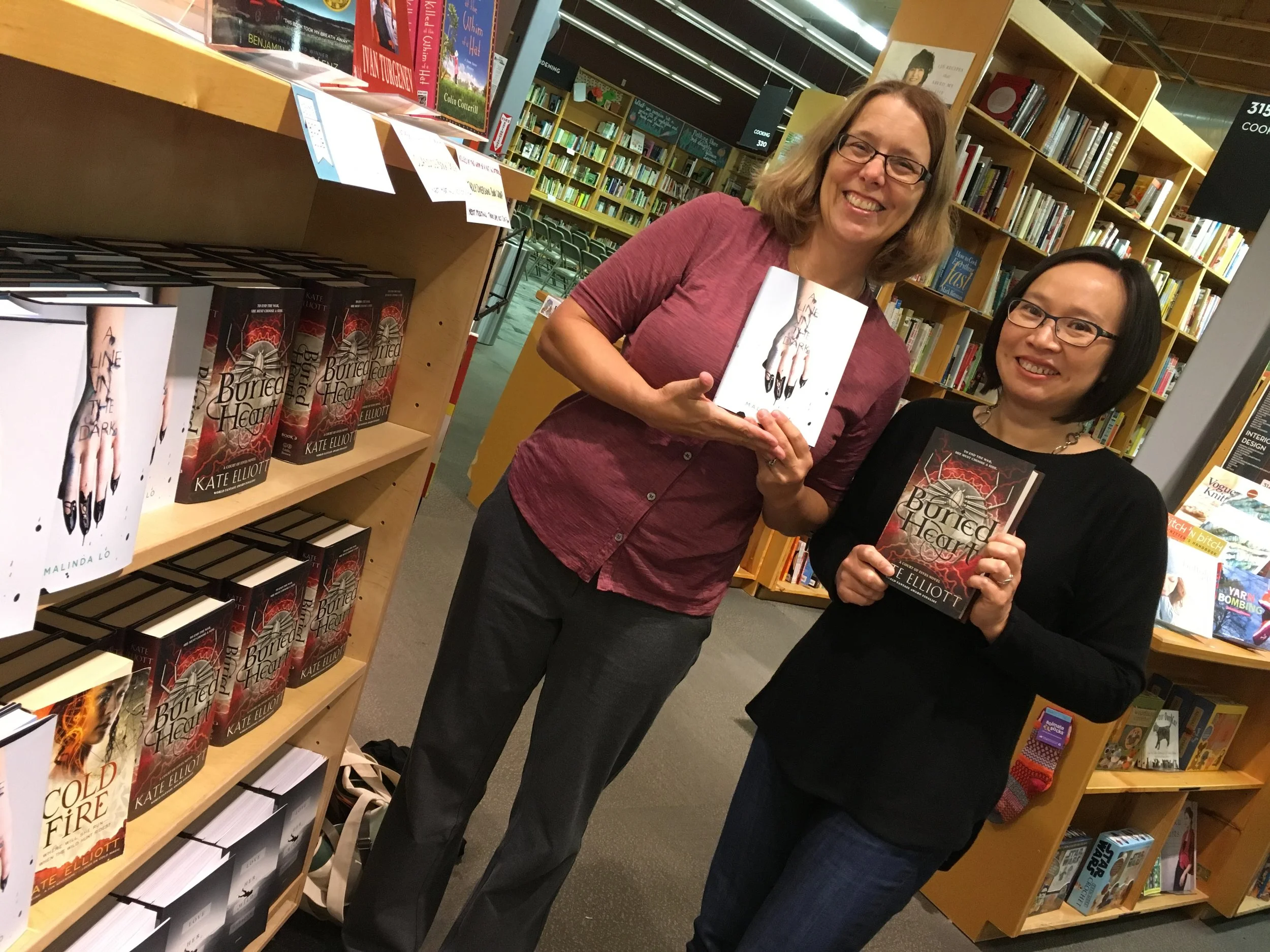 author kate elliott and me at powell's in beaverton, oregon on oct. 20, 2017