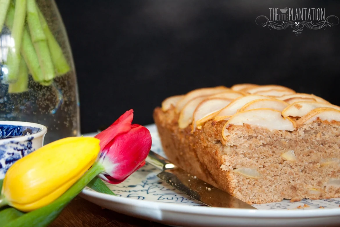 PRETTY VEGAN PEAR CAKE (V+, CHF)