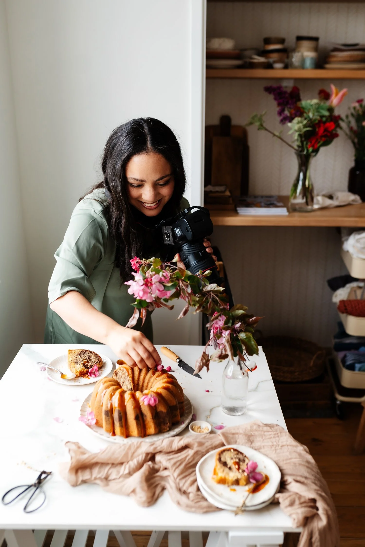 THE BEST PHONE CAMERA TRIPODS - A REVIEW FOR FOOD CONTENT CREATORS