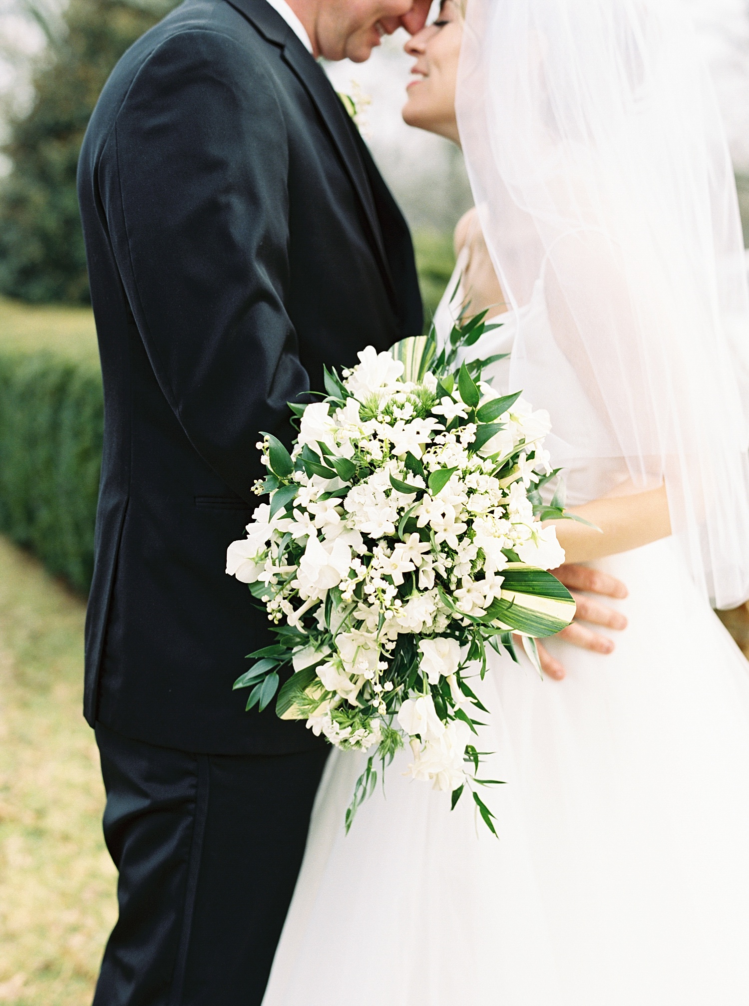 Lexington Kentucky Keeneland Brunch Wedding Laura Bodnar Photography_0026.jpg