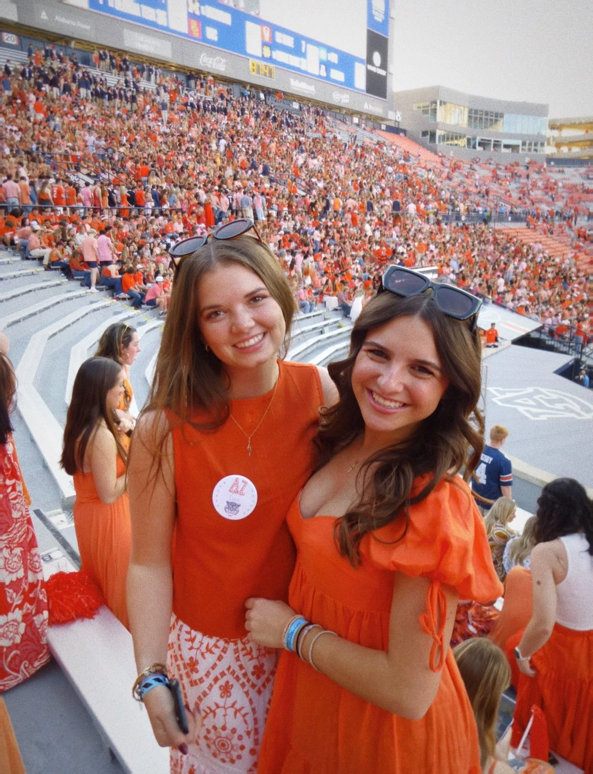 Win or lose, DZ loves the Tigers! 🐅 
#sorority #gameday #football #dzlam #dz
