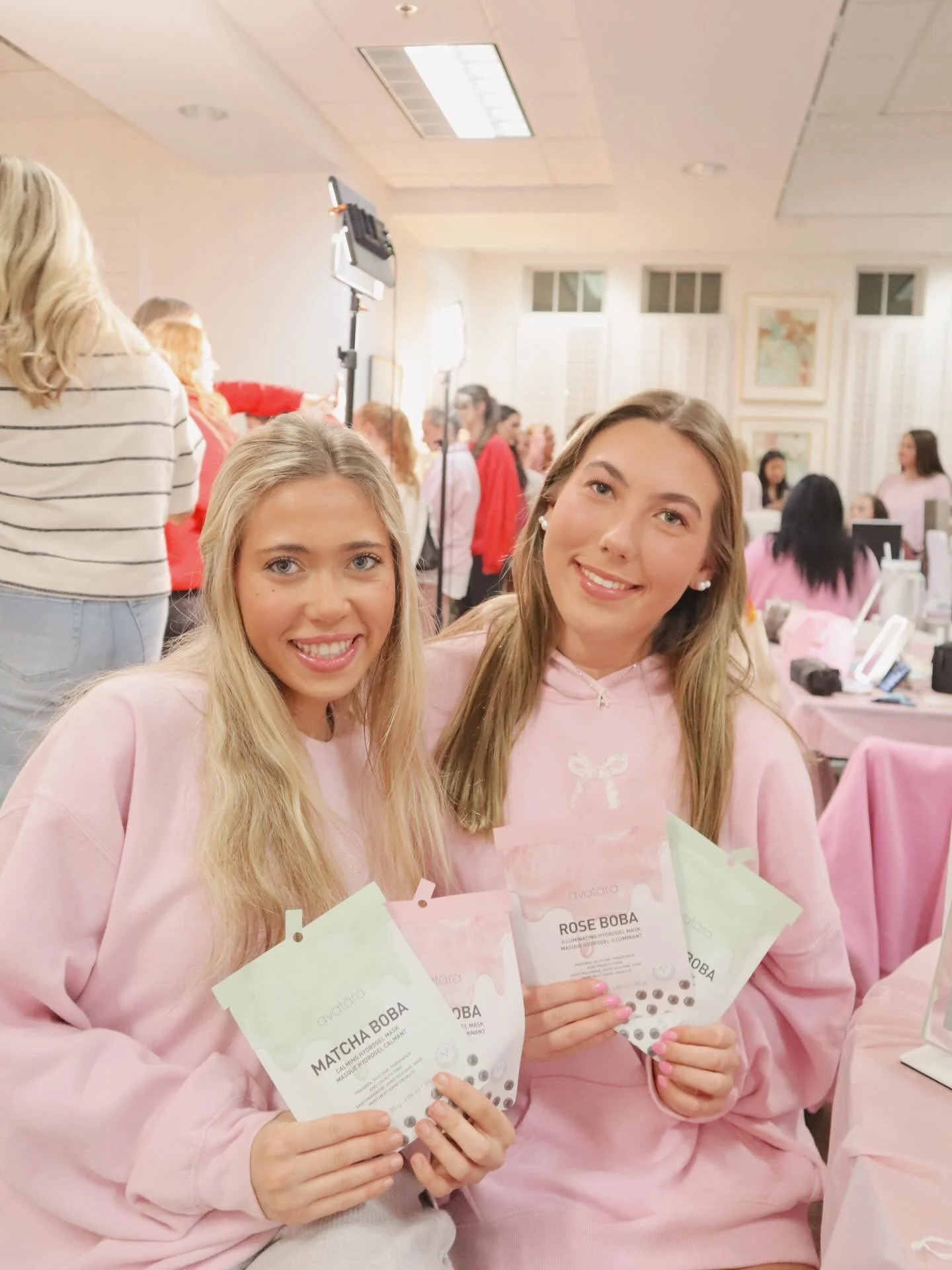 Thank you @avataraskin and @makeupbybax for an awesome sisterhood event! 

#deltazeta #kob #auburndz #sisterhood