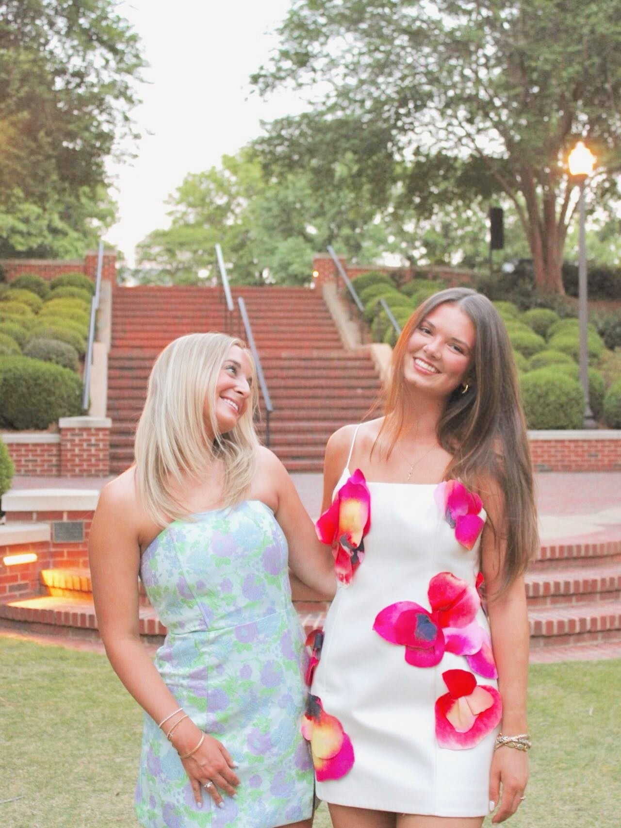 off to the races! 🐎🏆👒

#DZDERBY #AUBURNDZ #SEMI