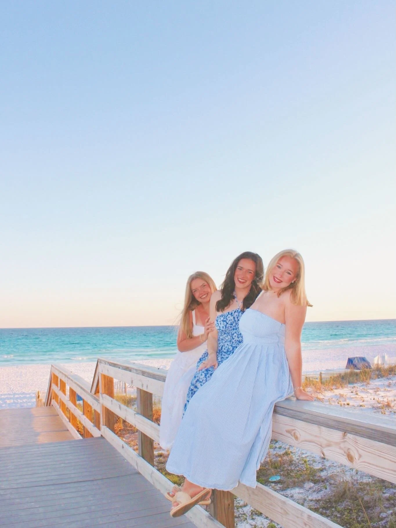 soaking up the sun! ☀️ 🐚🐟