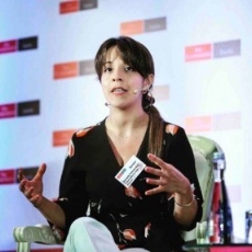 Daniela Fernandez Founder Sustainable Ocean Alliance Daniela is Founder of the Sustainable Oceans Alliance (SOA), a global organization that empowers Millennials to become leaders in preserving the health and sustainability of our ocean, hosting annual Summits broadcast globally and engaging 30 universities, U.S. embassies and over 3,000 participants. In partnership with the U.S. State Dept, SOA co-hosted the “Our Ocean” Leadership Summit of government officials and international students and was named by the UN as one of the 50 youth led projects helping advance the SDGs. Fernandez has been recognized for her work by U.S. Secretary of State John Kerry, listed as one of the top 5 Ocean Heroes of 2016, named one of Glamour Magazine’s College Women of the Year, received the Peter Benchley Ocean Youth Award, the 2016 Bustle Upstart Award, and is a Green 2.0 environmental leader.