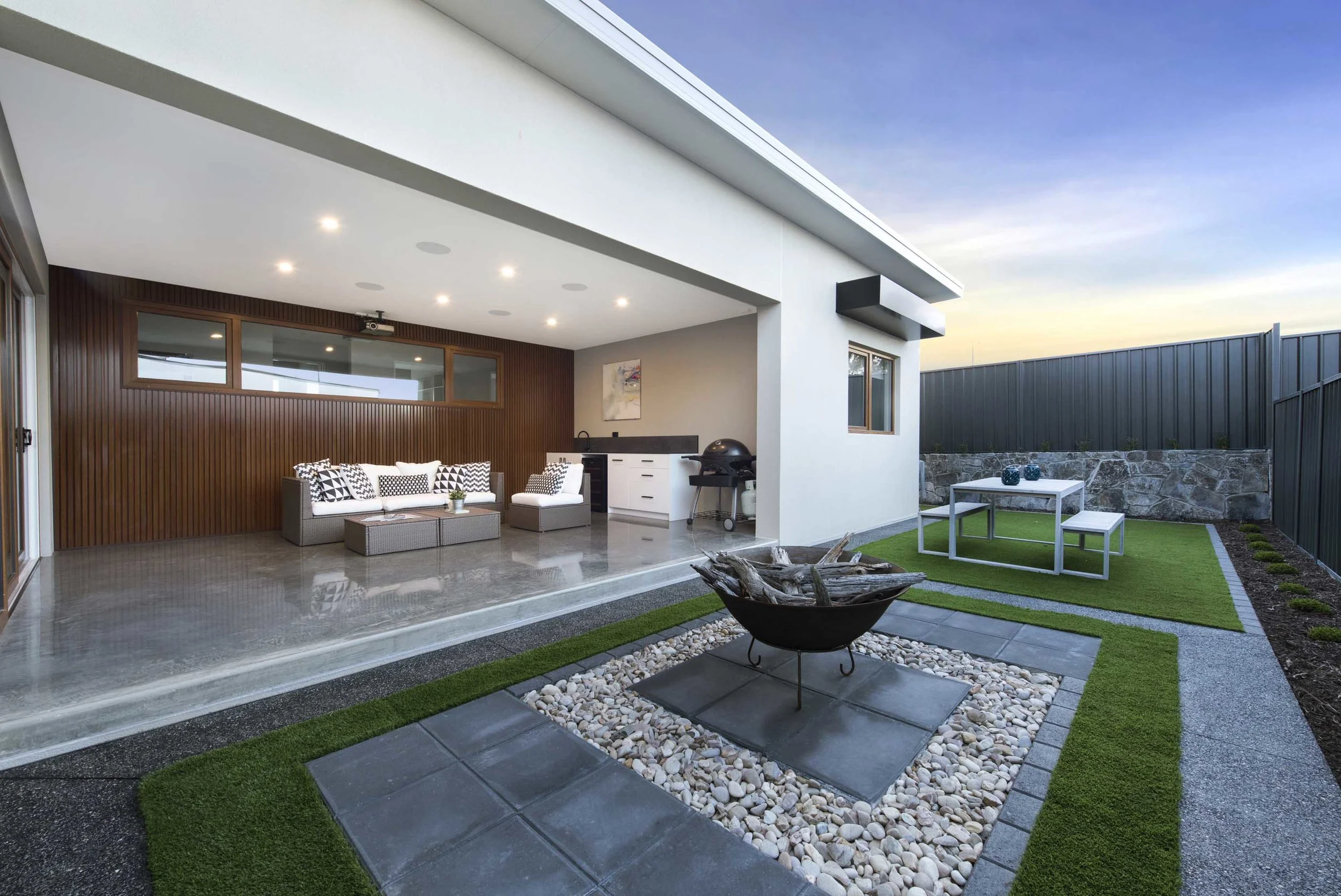 Throsby 7 Glider St_37.jpg