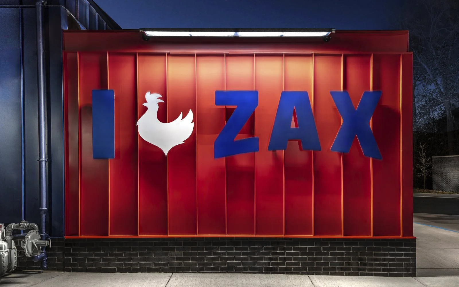 Carousel_150dpi_Zax-ILuvZaxWall.jpg