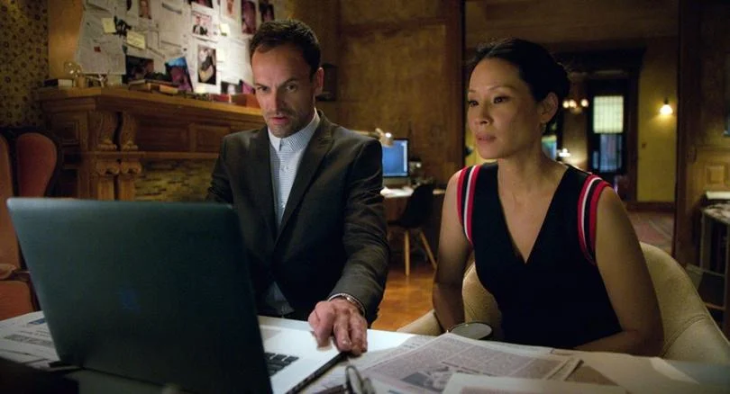 jonny-lee-miller-sherlock-lucy-liu-joan.jpg