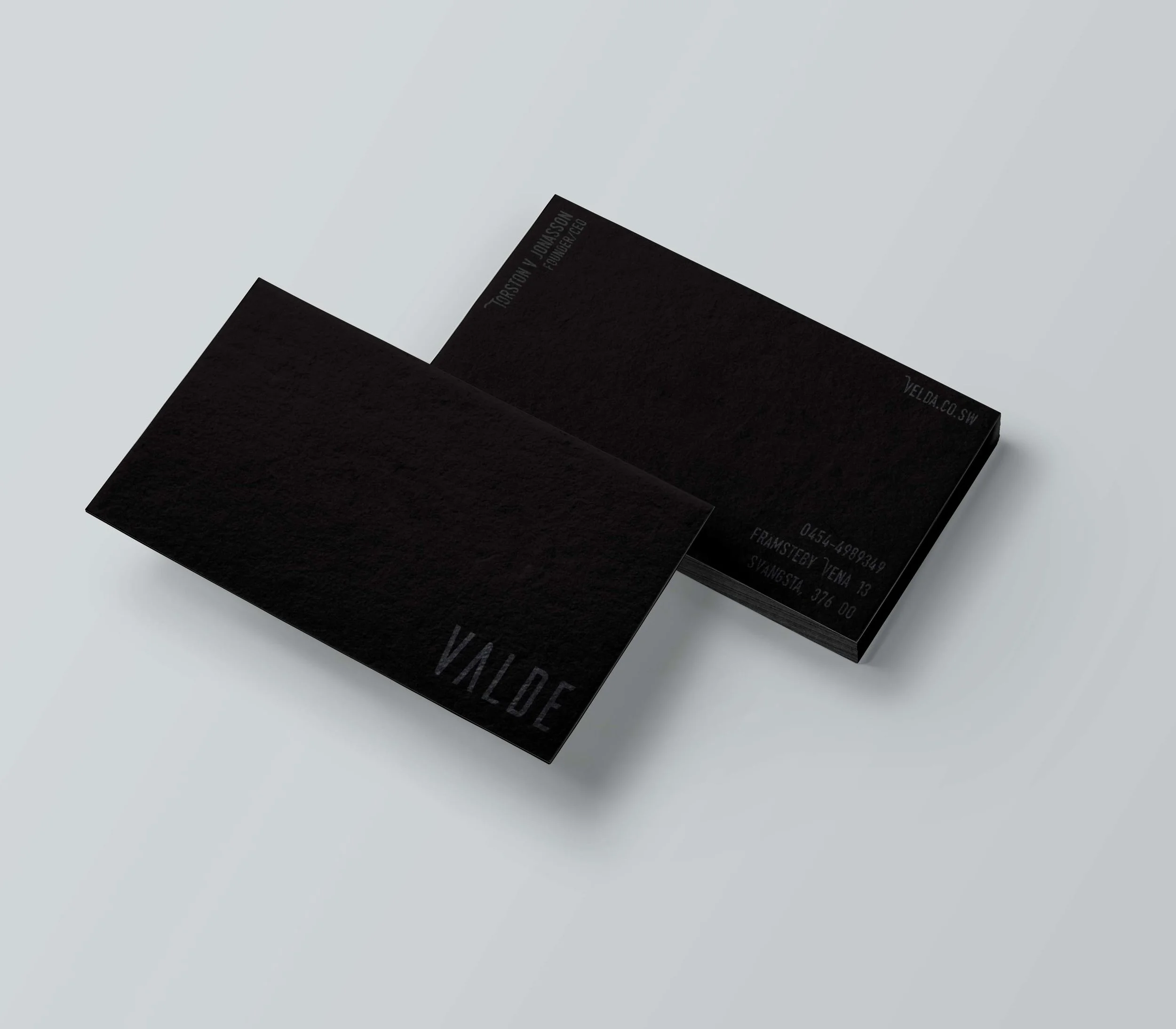 valde business card.jpg