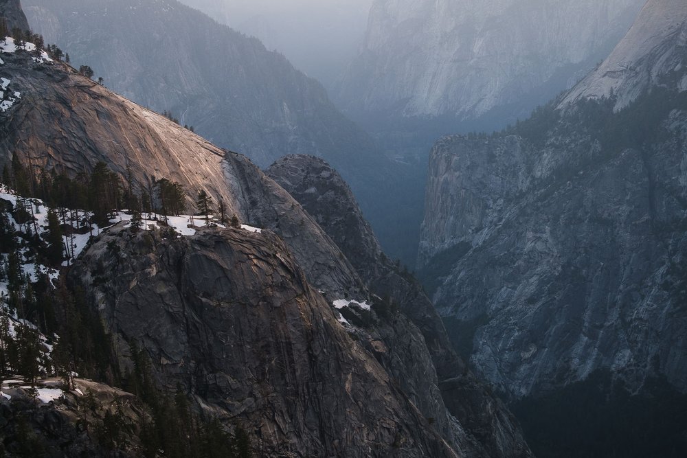 Yosemite Valley Cloud's Rest Quarter Domes